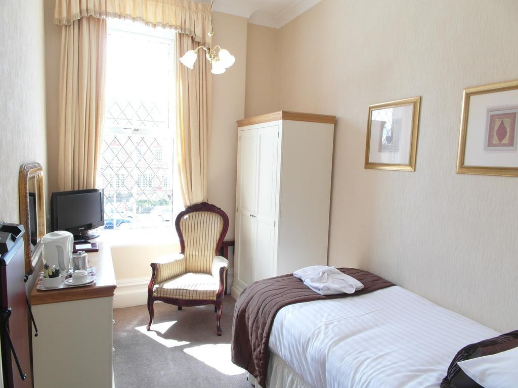 Bedford Hotel ليثام سانت أنيه المظهر الخارجي الصورة