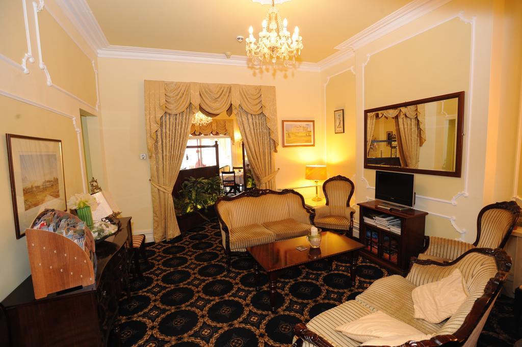 Bedford Hotel ليثام سانت أنيه المظهر الخارجي الصورة