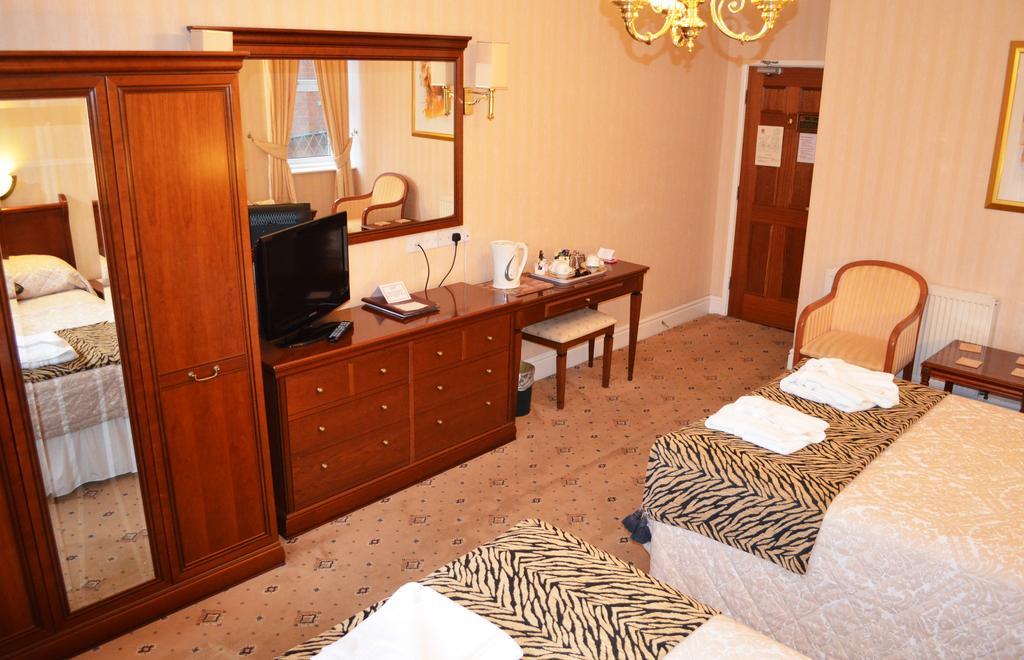 Bedford Hotel ليثام سانت أنيه المظهر الخارجي الصورة