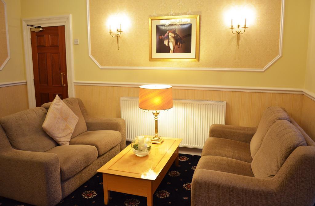 Bedford Hotel ليثام سانت أنيه المظهر الخارجي الصورة