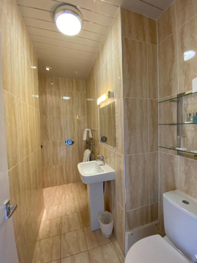 Bedford Hotel ليثام سانت أنيه المظهر الخارجي الصورة