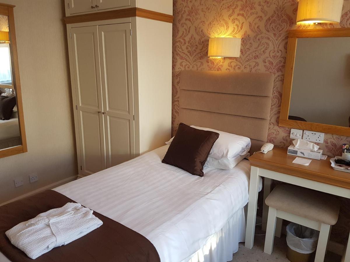 Bedford Hotel ليثام سانت أنيه المظهر الخارجي الصورة